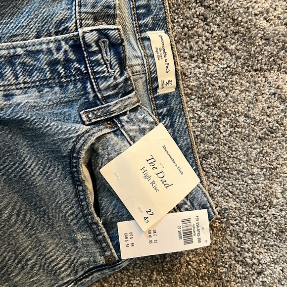 Abercrombie & Fitch HR dad jean - Picture 2 of 3